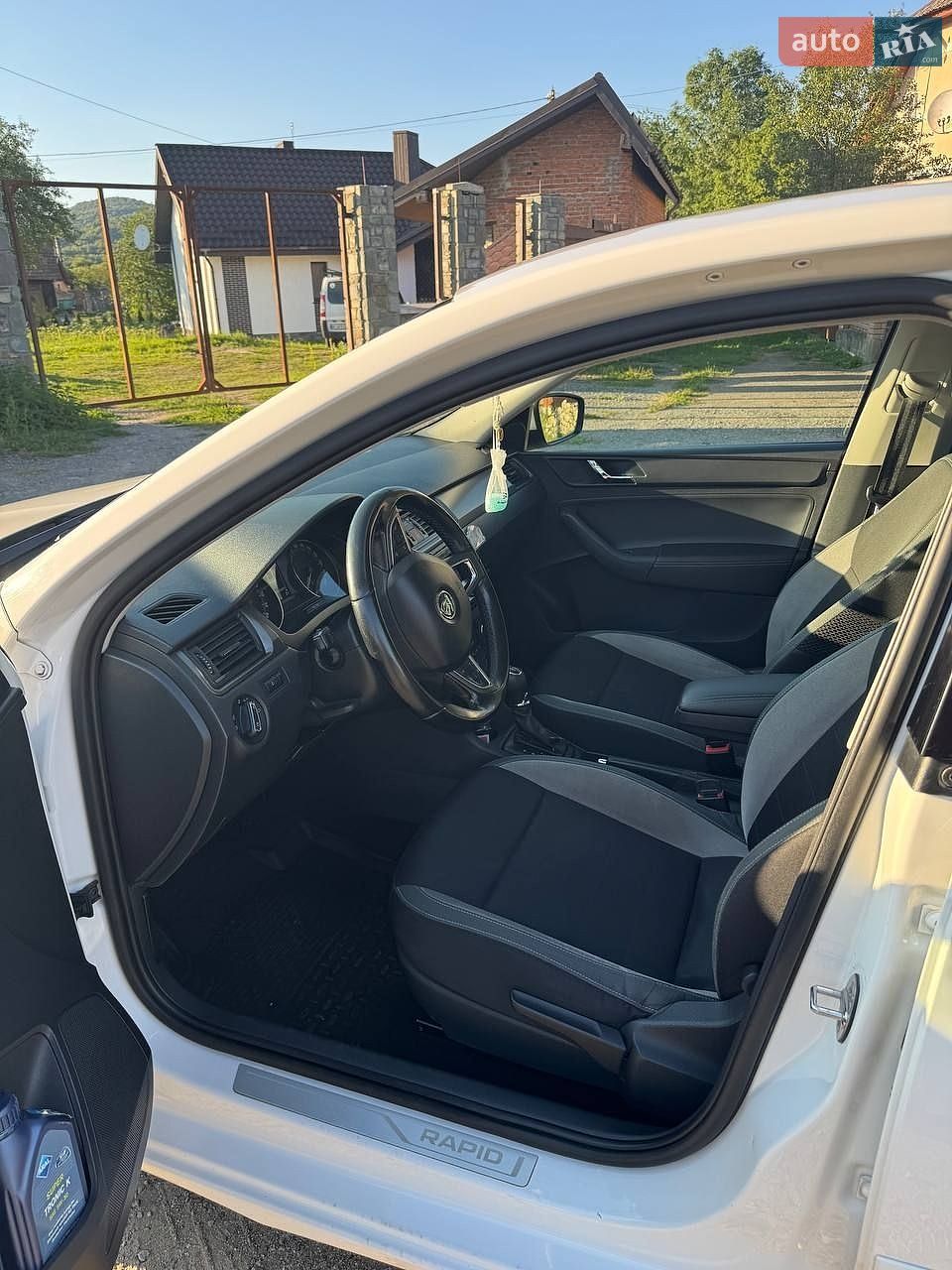 Skoda Rapid 2016 VIN TMBAF6NH6H4007155 фото оголошення 7 з 12