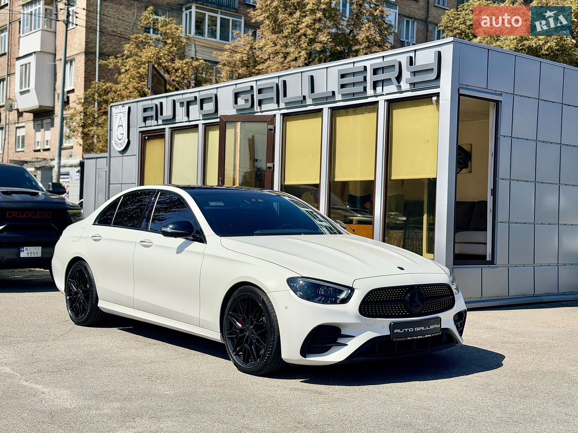 Mercedes-Benz E-Class 2020 VIN W1K2130051A885550 фото оголошення 4 з 32