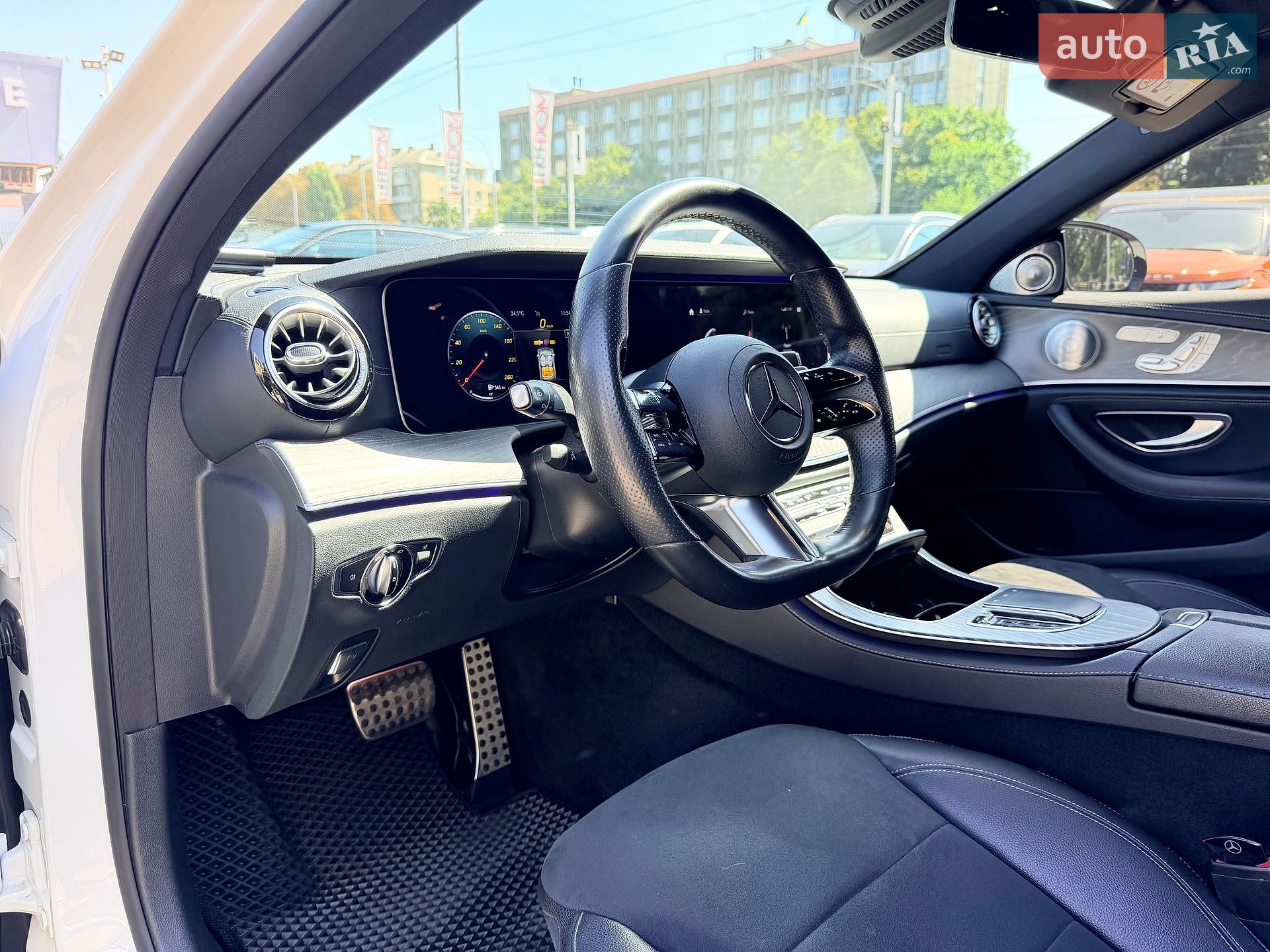 Mercedes-Benz E-Class 2020 VIN W1K2130051A885550 фото оголошення 18 з 32