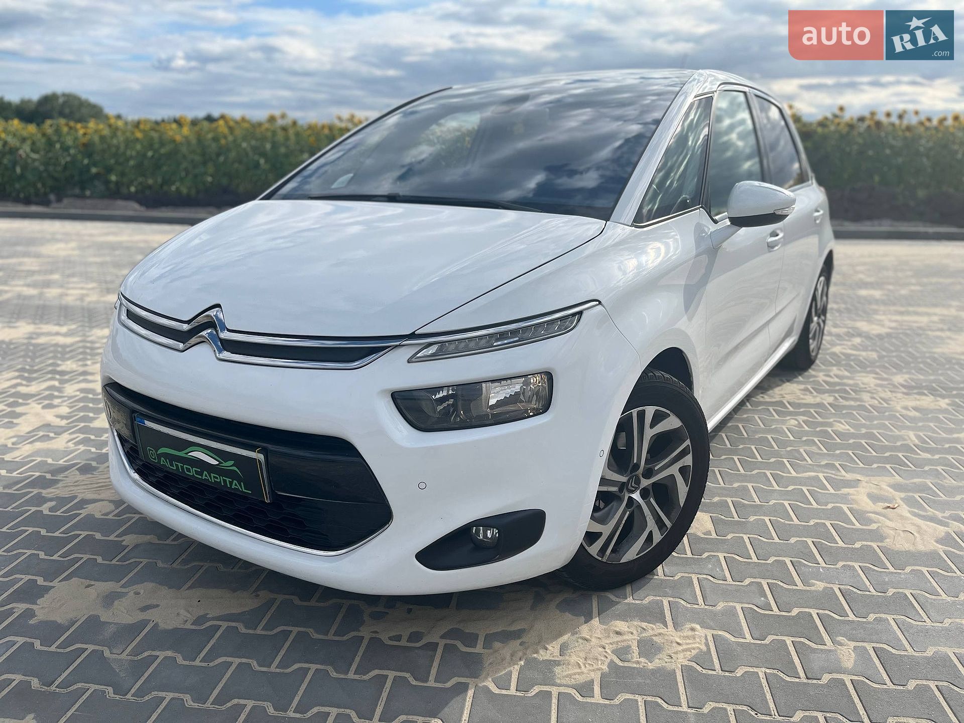 Citroen C4 Picasso 2015 VIN VF73DBHZTFJ732486 фото оголошення 2 з 47