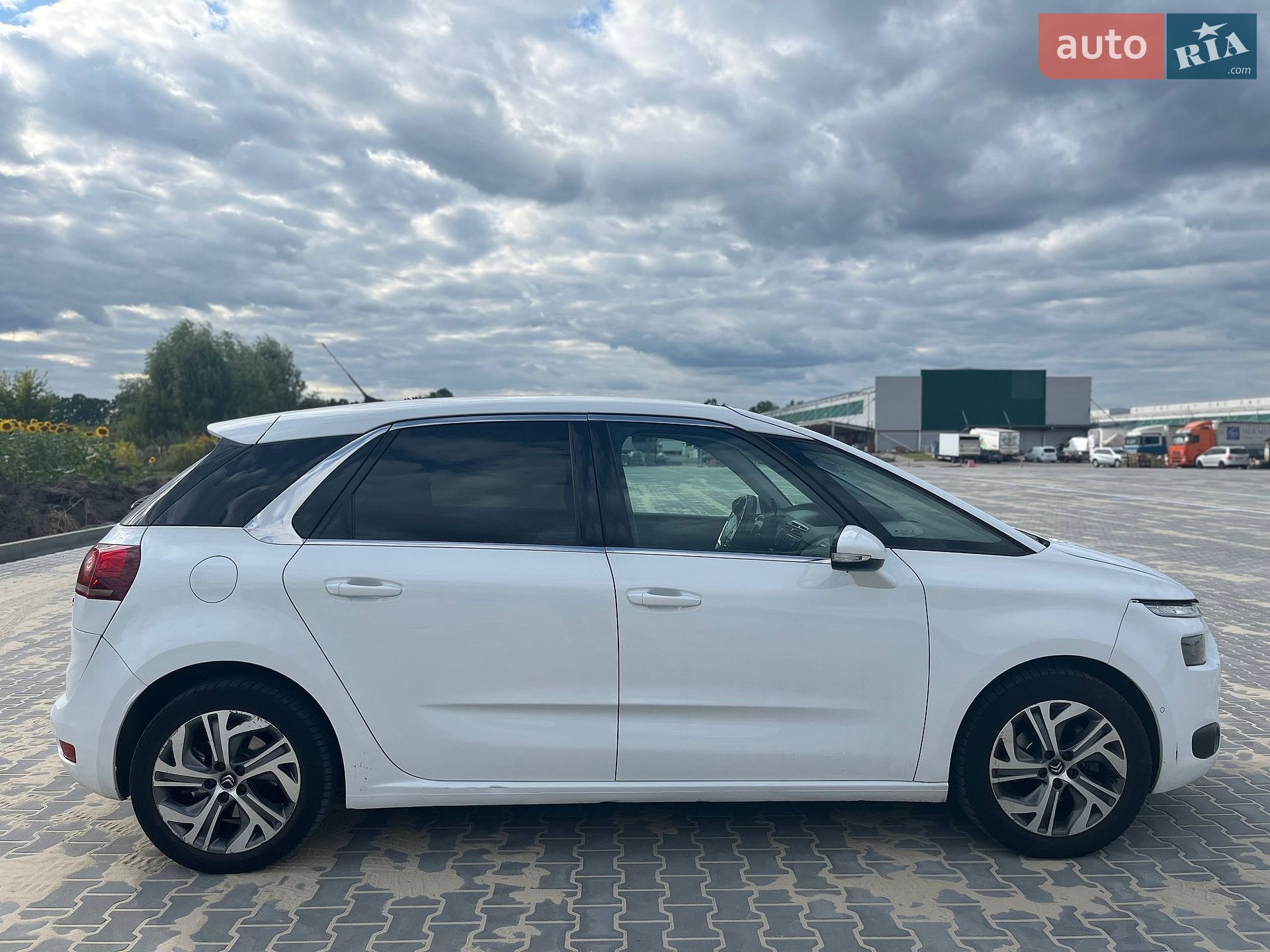 Citroen C4 Picasso 2015 VIN VF73DBHZTFJ732486 фото оголошення 9 з 47