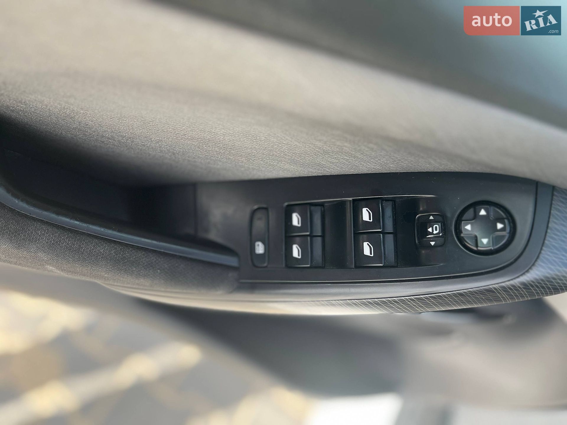 Citroen C4 Picasso 2015 VIN VF73DBHZTFJ732486 фото оголошення 14 з 47