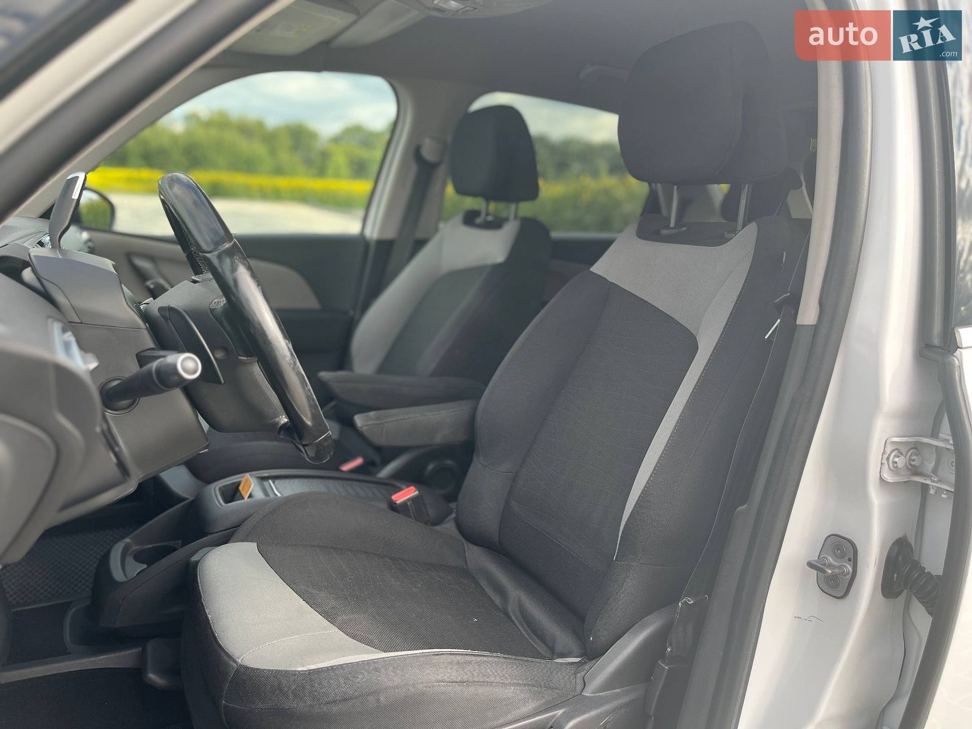 Citroen C4 Picasso 2015 VIN VF73DBHZTFJ732486 фото оголошення 17 з 47