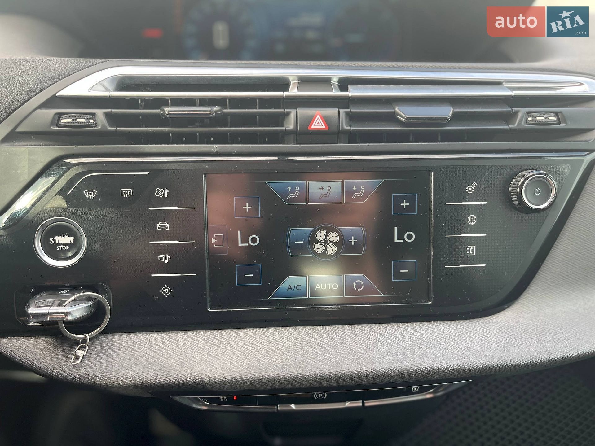 Citroen C4 Picasso 2015 VIN VF73DBHZTFJ732486 фото оголошення 37 з 47