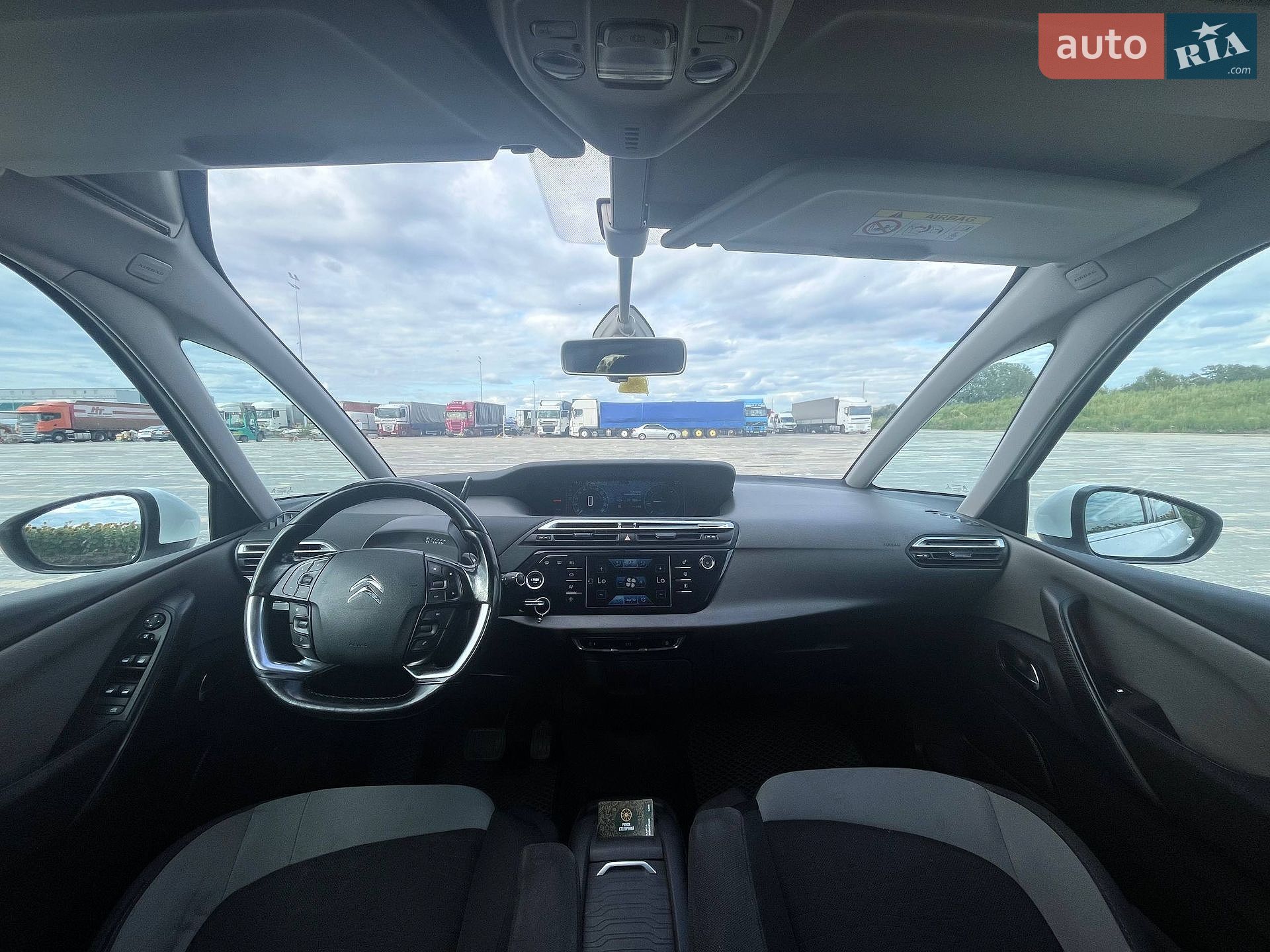 Citroen C4 Picasso 2015 VIN VF73DBHZTFJ732486 фото оголошення 44 з 47