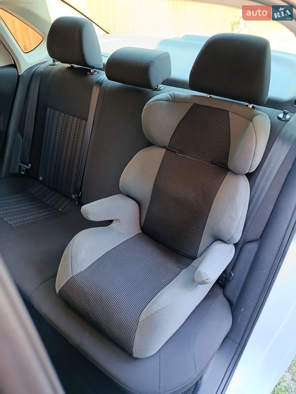 Volkswagen Polo 2017 VIN XW8ZZZ61ZJG017413 фото оголошення 3 з 9