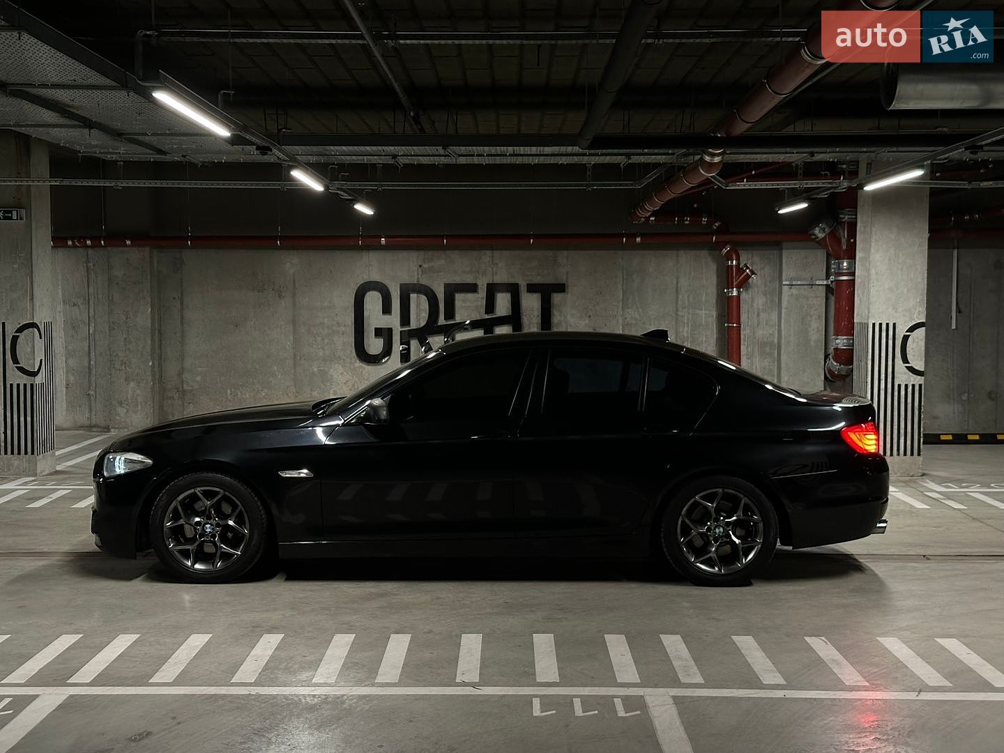 BMW 5 Series 2012 VIN WBAFW11000DY51413 фото оголошення 6 з 26