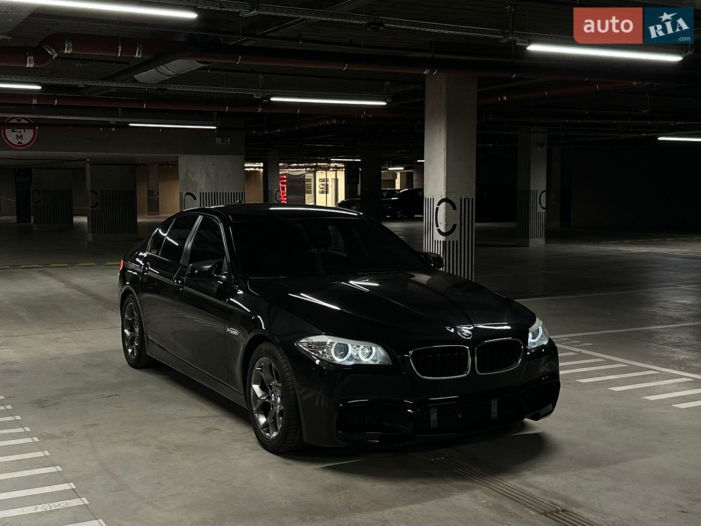 BMW 5 Series 2012 VIN WBAFW11000DY51413 фото оголошення 2 з 26