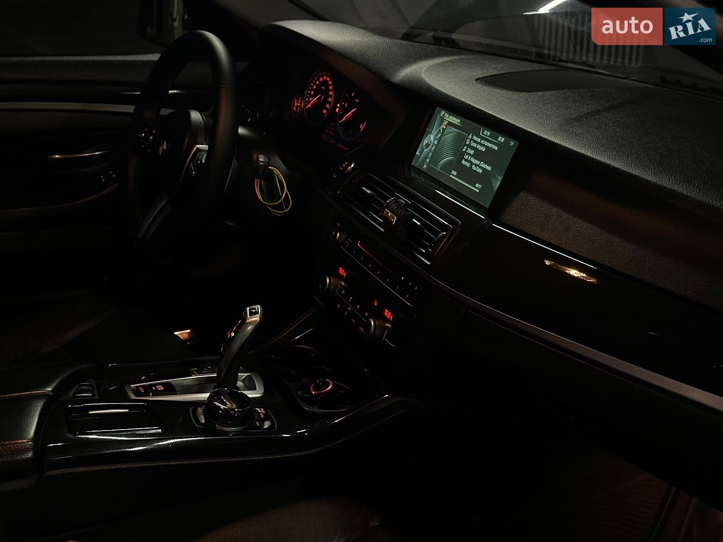 BMW 5 Series 2012 VIN WBAFW11000DY51413 фото оголошення 14 з 26