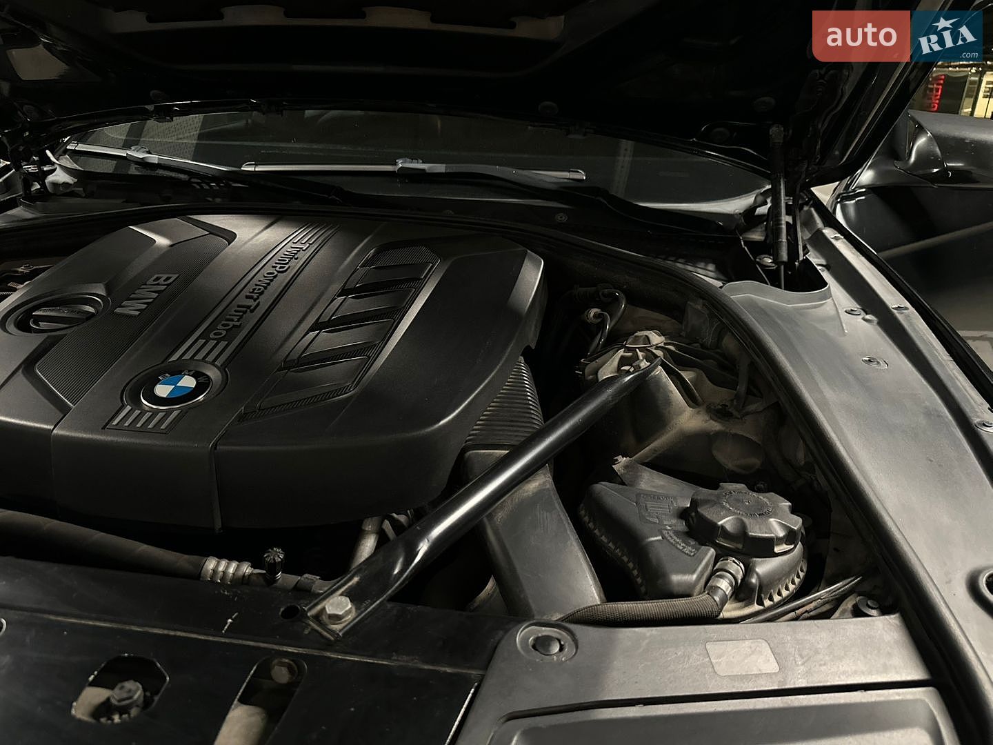 BMW 5 Series 2012 VIN WBAFW11000DY51413 фото оголошення 25 з 26