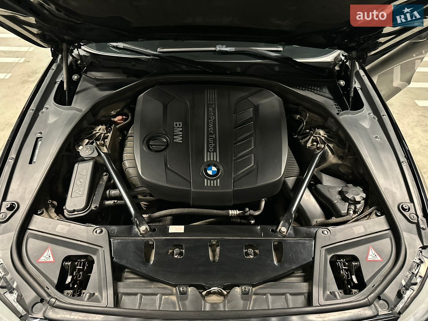 BMW 5 Series 2012 VIN WBAFW11000DY51413 фото оголошення 23 з 26
