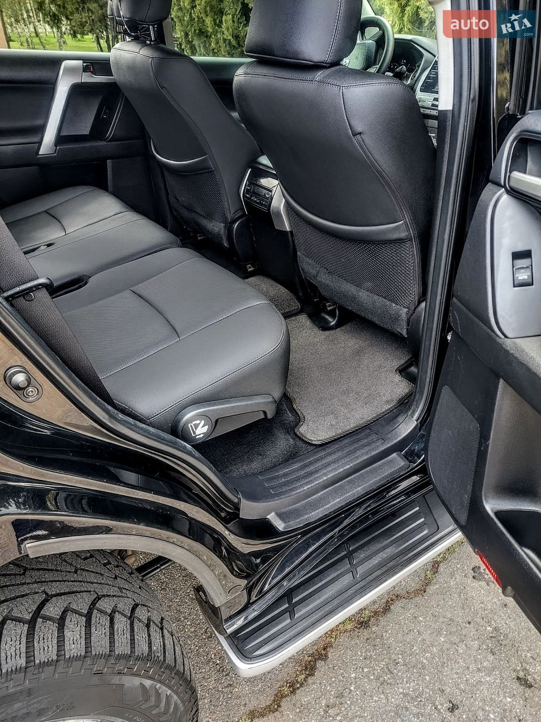 Toyota Land Cruiser Prado 2020 VIN JTEBU3FJ00K191904 фото оголошення 29 з 32