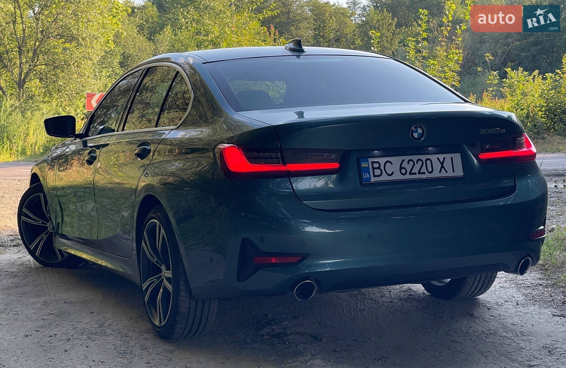 BMW 3 Series 2021 VIN 3MW5P7J07M8B85150 фото оголошення 5 з 17