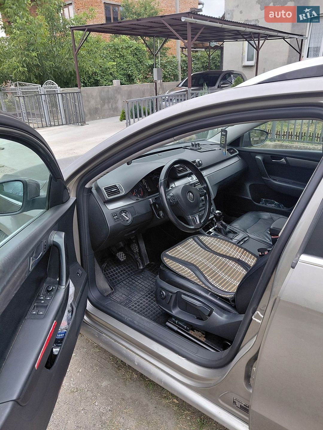 Volkswagen Passat 2012 VIN WVWZZZ3CZDE061664 фото оголошення 2 з 11