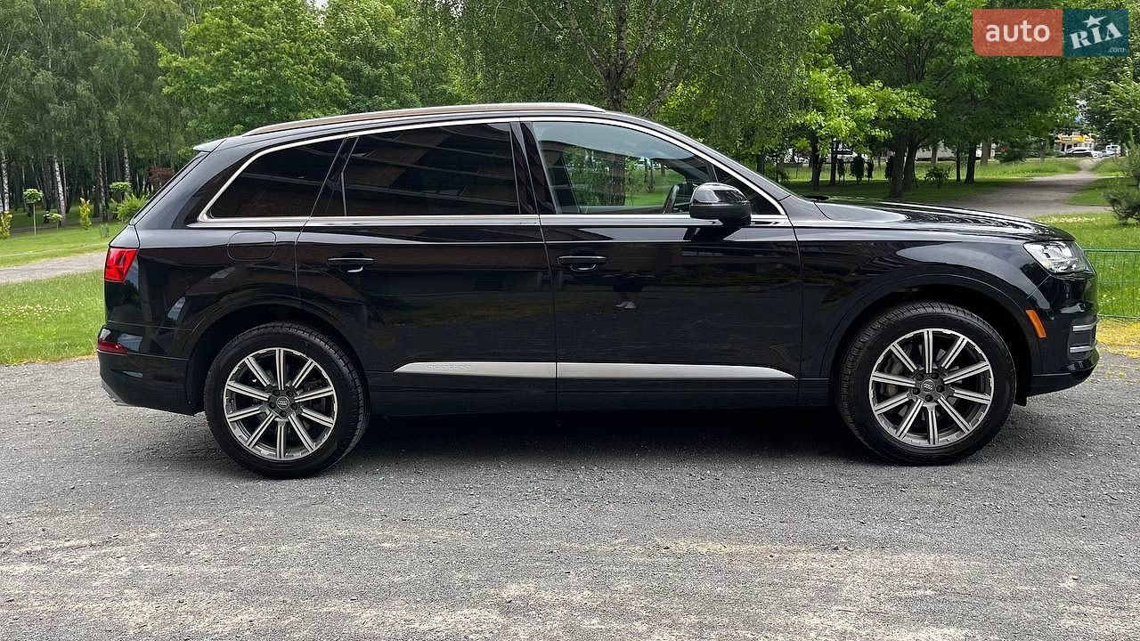 Audi Q7 2017 VIN WA1LAAF71HD059643 фото оголошення 3 з 53