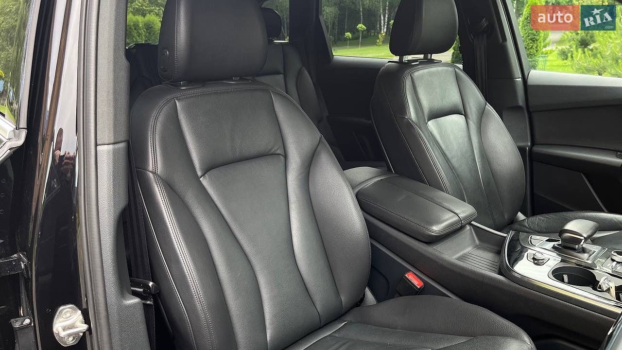 Audi Q7 2017 VIN WA1LAAF71HD059643 фото оголошення 32 з 53
