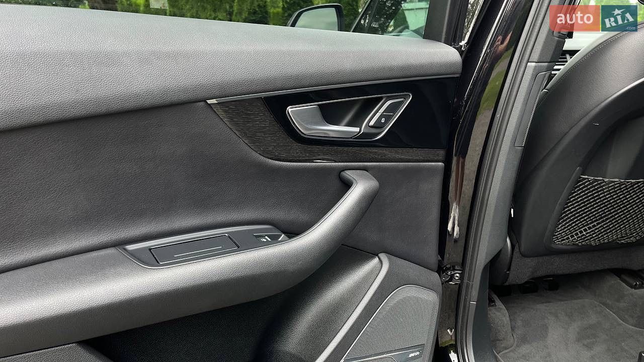 Audi Q7 2017 VIN WA1LAAF71HD059643 фото оголошення 45 з 53