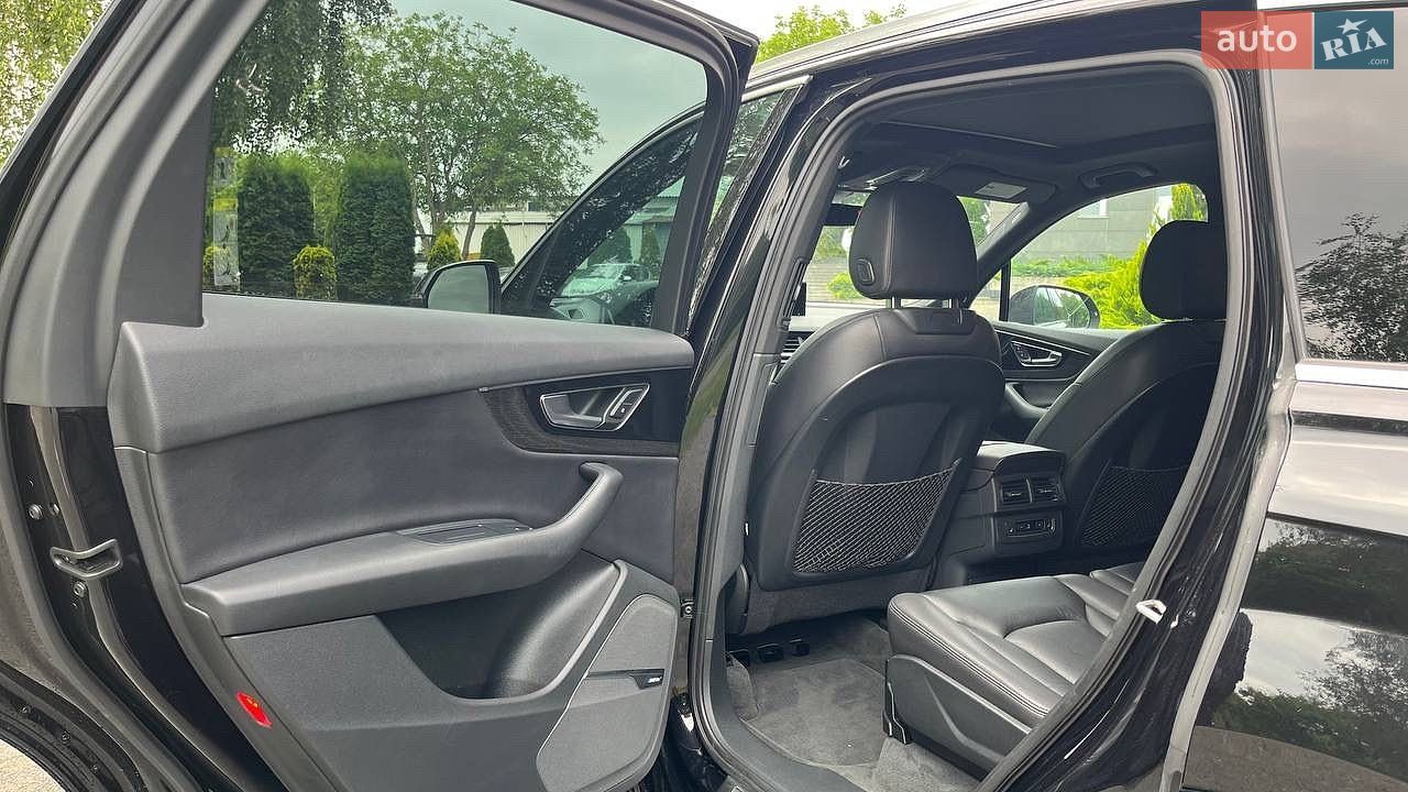 Audi Q7 2017 VIN WA1LAAF71HD059643 фото оголошення 47 з 53