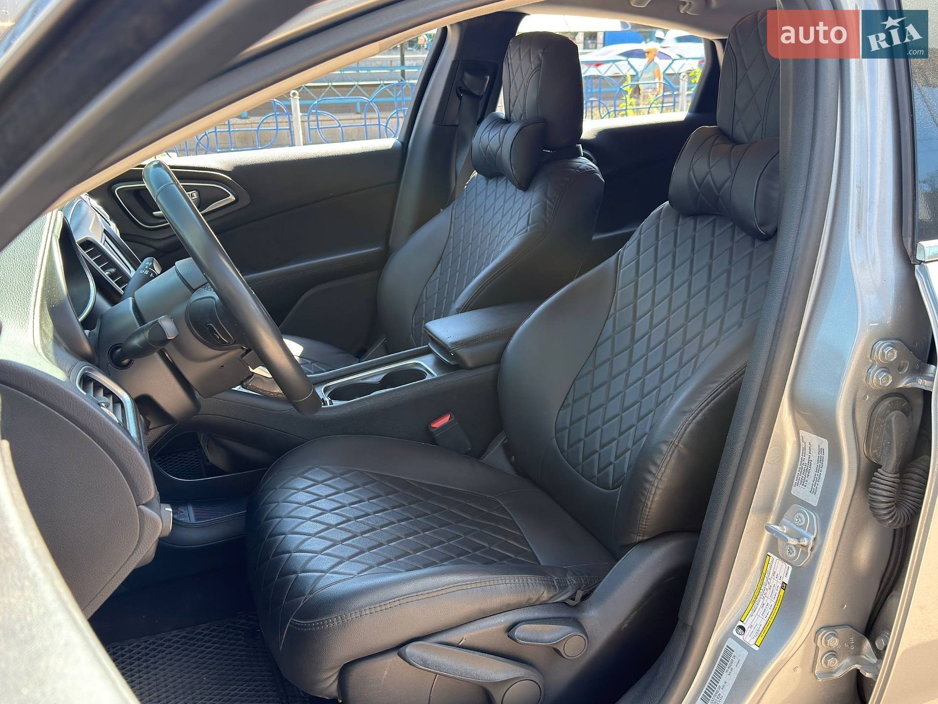 Chrysler 200 2016 VIN 1C3CCCFB2HN501599 фото оголошення 13 з 24