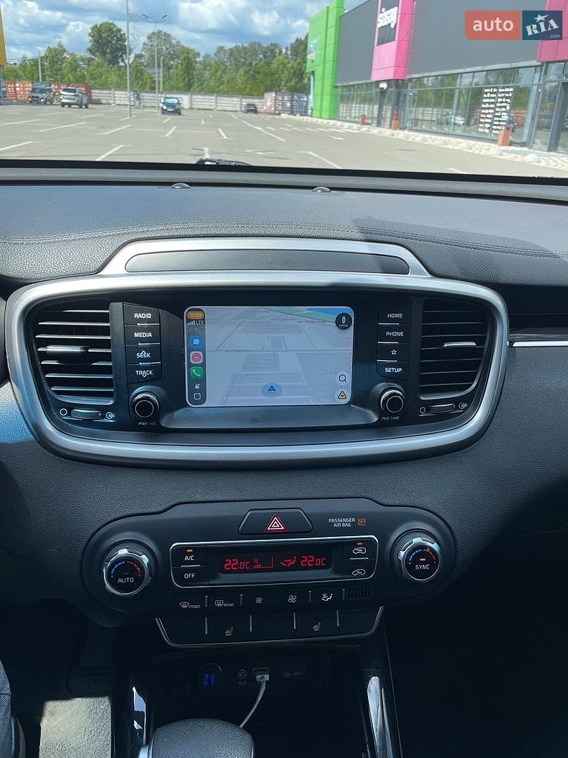 Kia Sorento 2018 VIN 5XYPG4A58KG469443 фото оголошення 15 з 21