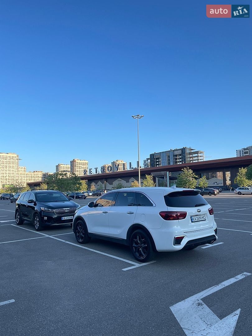 Kia Sorento 2018 VIN 5XYPG4A58KG469443 фото оголошення 17 з 21