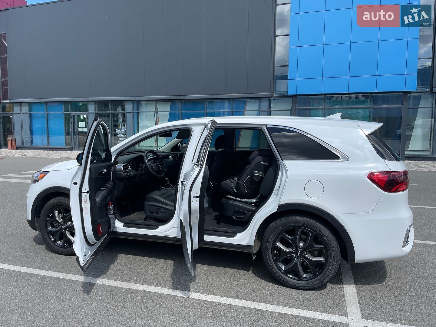 Kia Sorento 2018 VIN 5XYPG4A58KG469443 фото оголошення 13 з 21