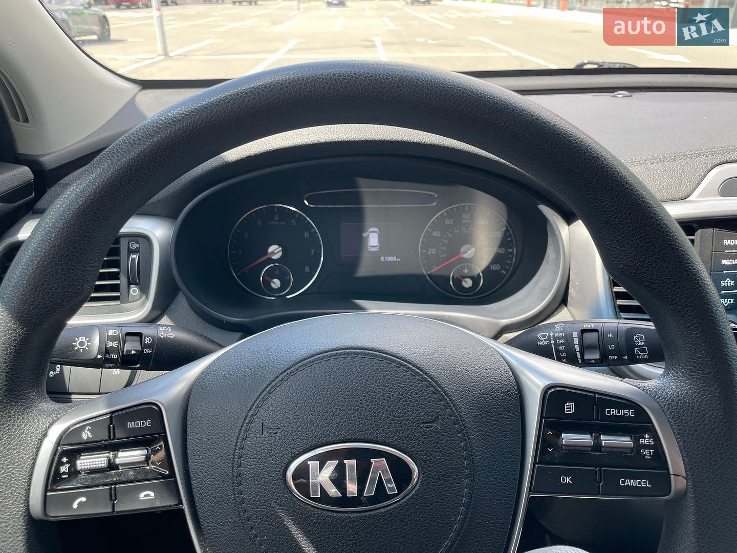 Kia Sorento 2018 VIN 5XYPG4A58KG469443 фото оголошення 14 з 21