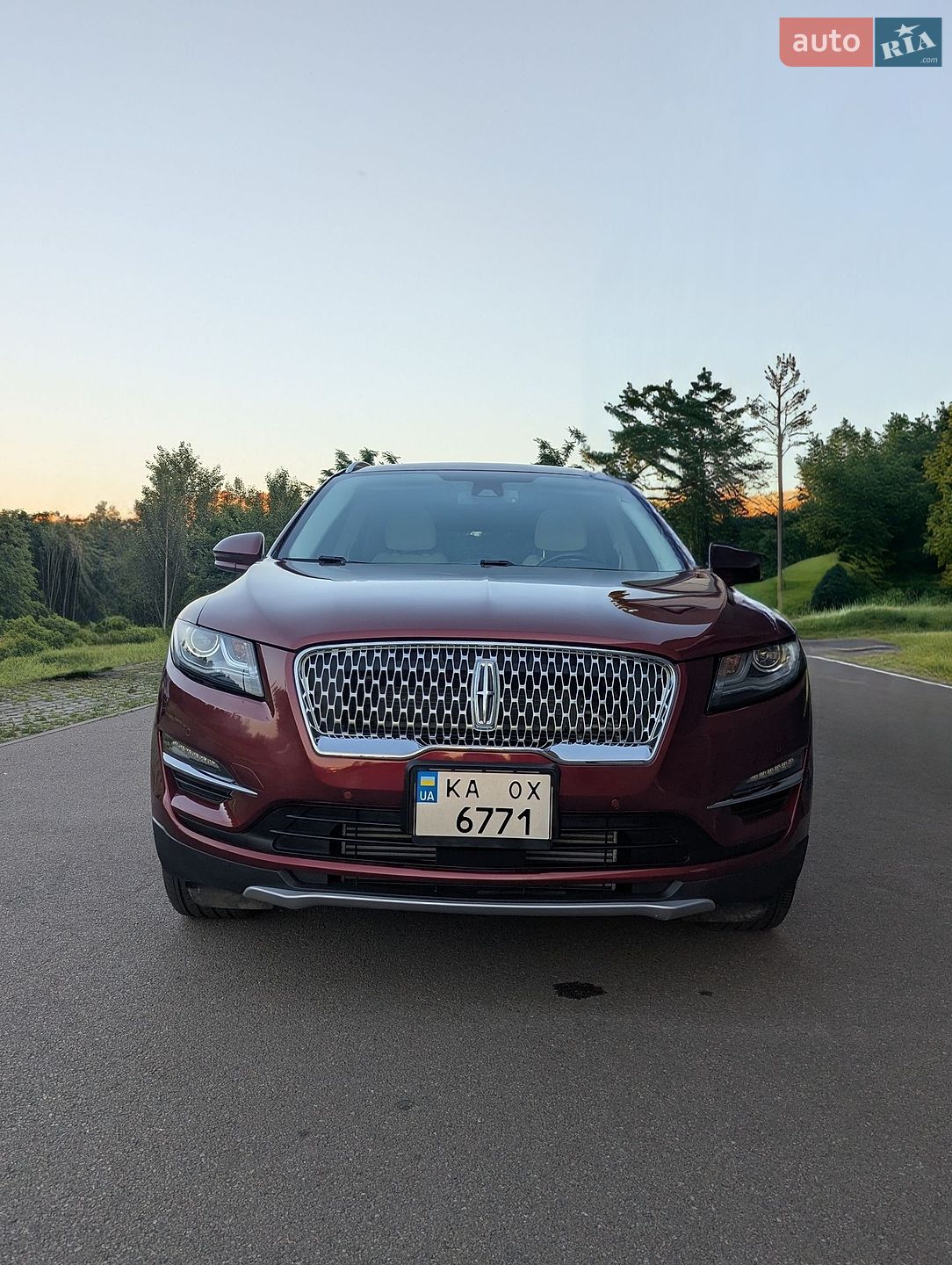 Lincoln MKC 2018 VIN 5LMTJ4DH4KUL03854 фото оголошення 11 з 27