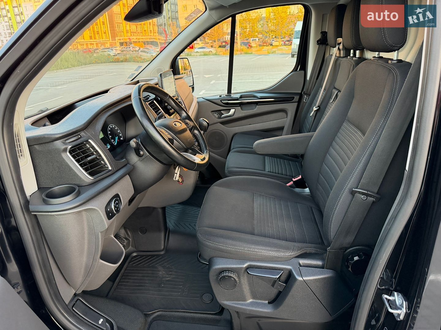 Ford Transit Custom 2019 VIN WF0YXXTTGYKC38994 фото оголошення 29 з 65