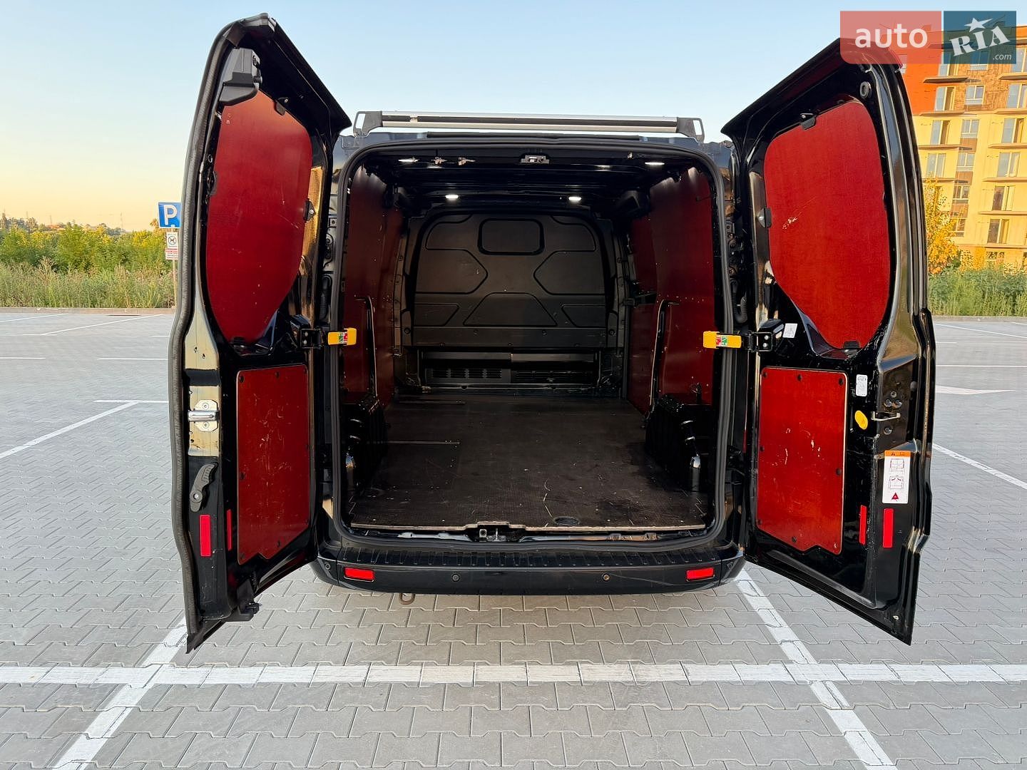 Ford Transit Custom 2019 VIN WF0YXXTTGYKC38994 фото оголошення 37 з 65