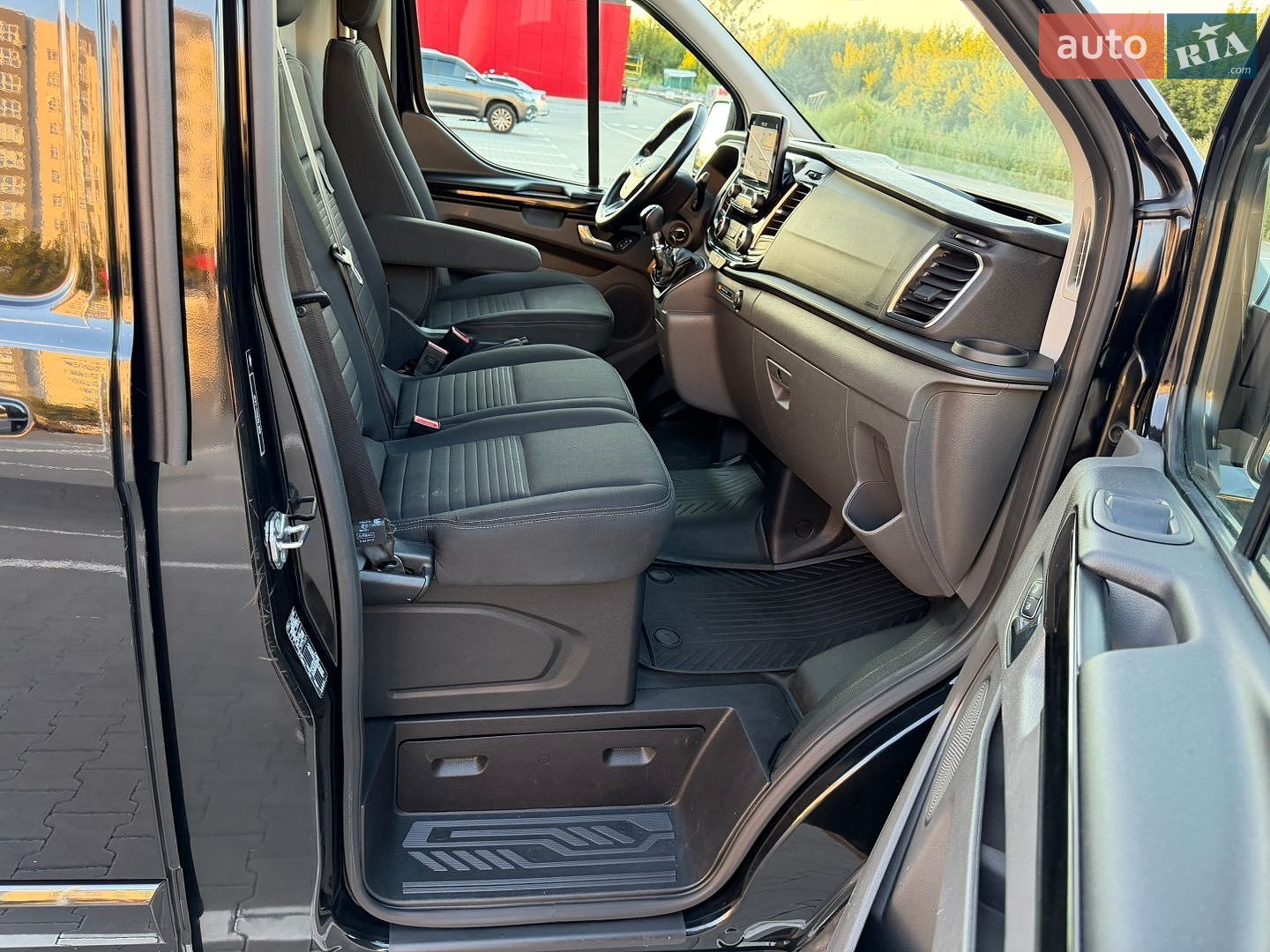 Ford Transit Custom 2019 VIN WF0YXXTTGYKC38994 фото оголошення 43 з 65
