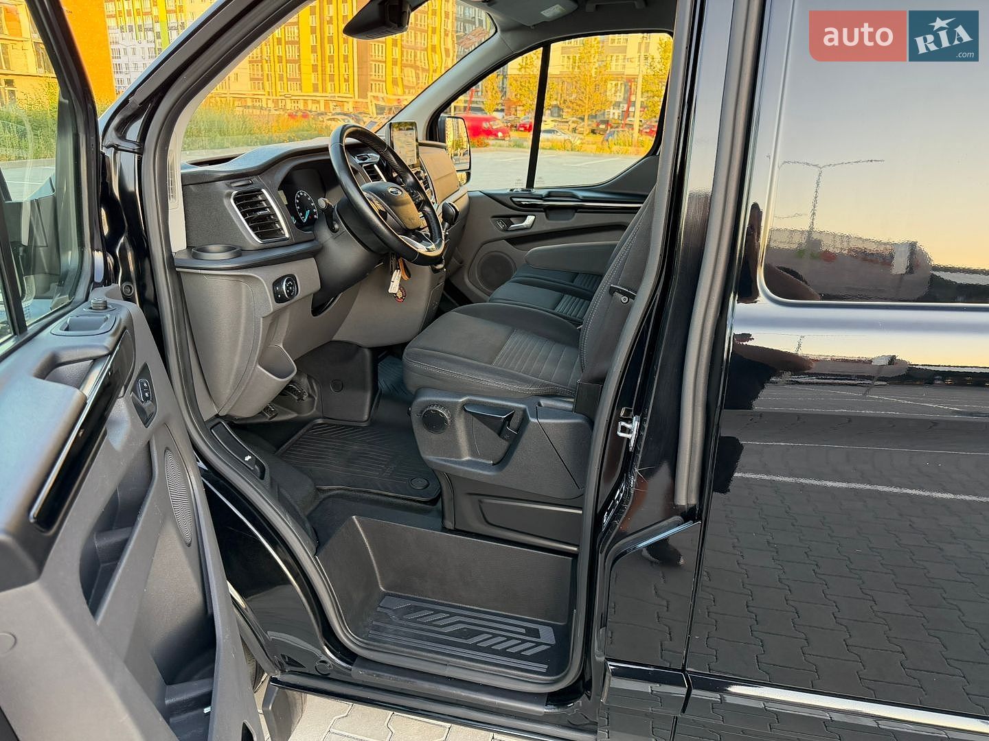 Ford Transit Custom 2019 VIN WF0YXXTTGYKC38994 фото оголошення 50 з 65