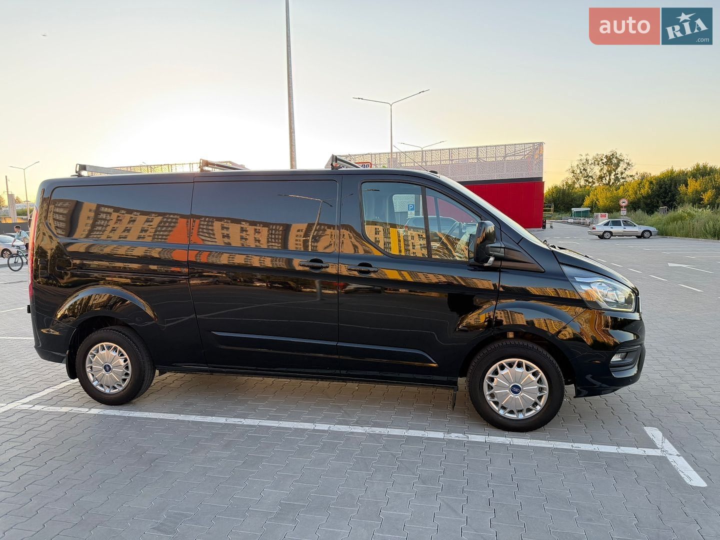 Ford Transit Custom 2019 VIN WF0YXXTTGYKC38994 фото оголошення 56 з 65