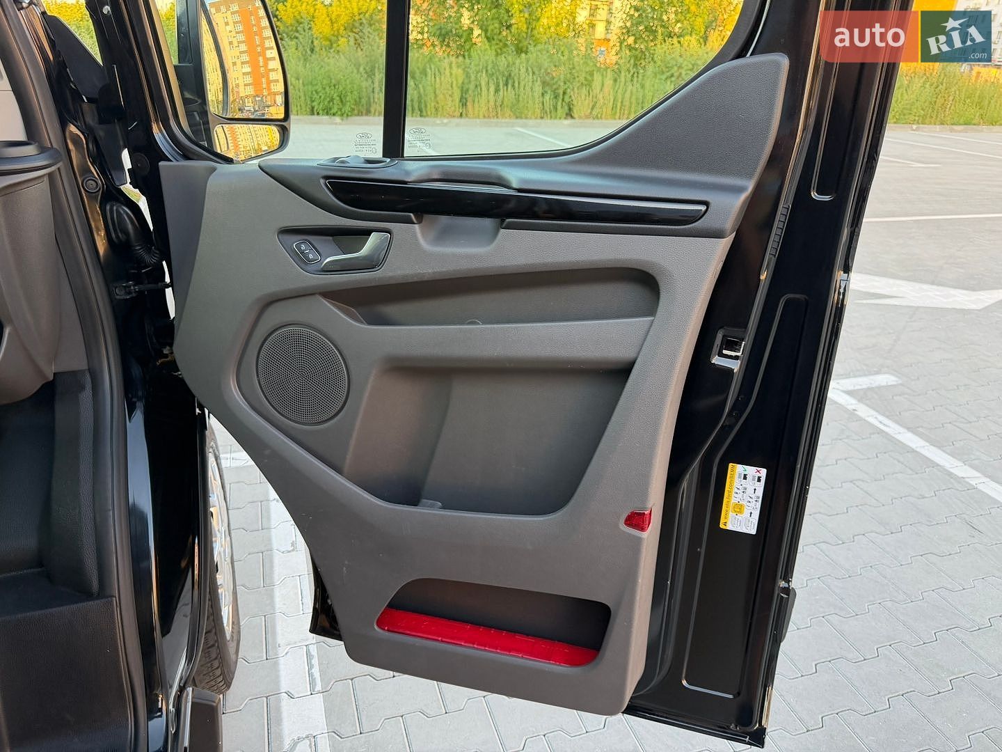 Ford Transit Custom 2019 VIN WF0YXXTTGYKC38994 фото оголошення 62 з 65