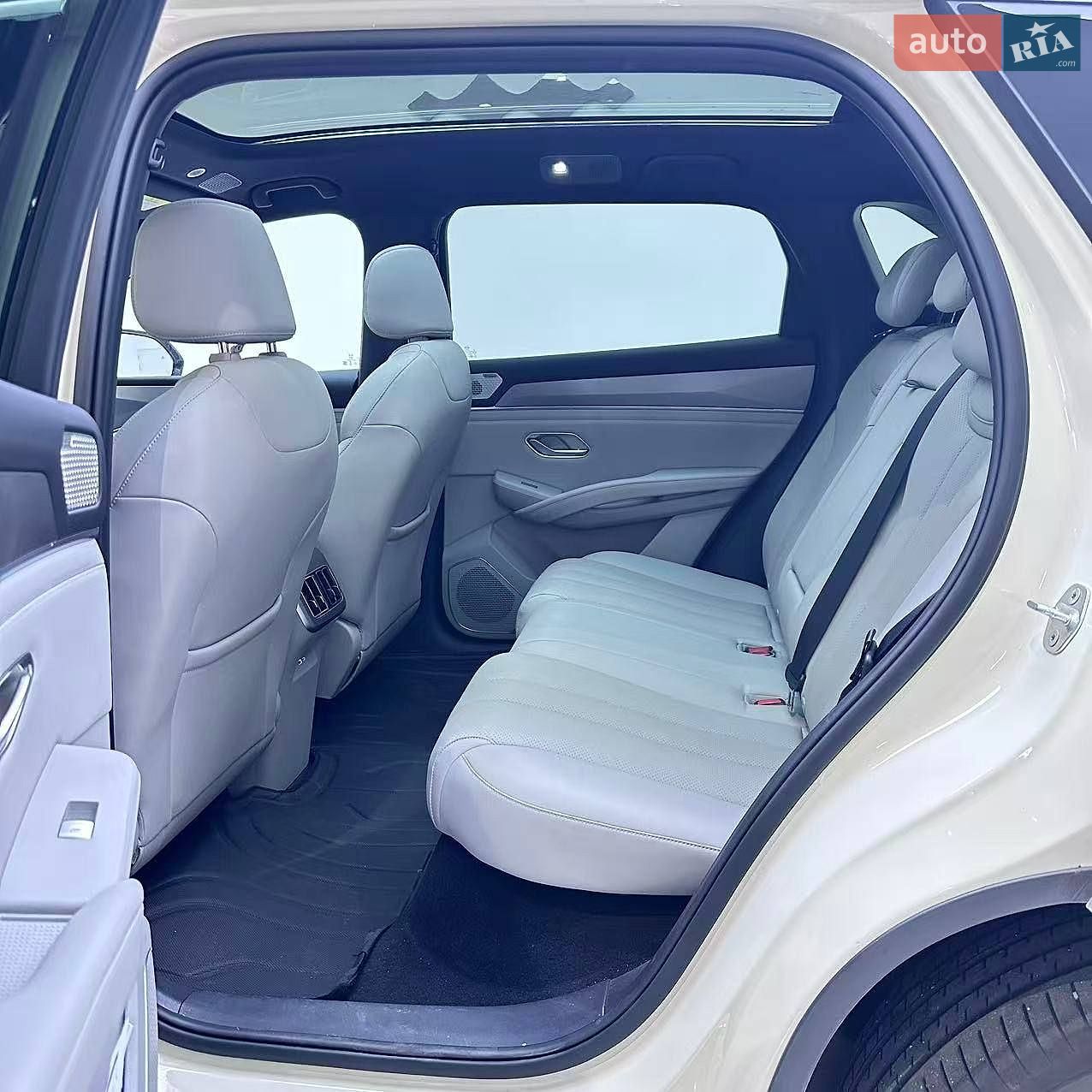 BYD Song Ultra EV 2026 VIN LC0CH4CD5T5141297 фото оголошення 3 з 6