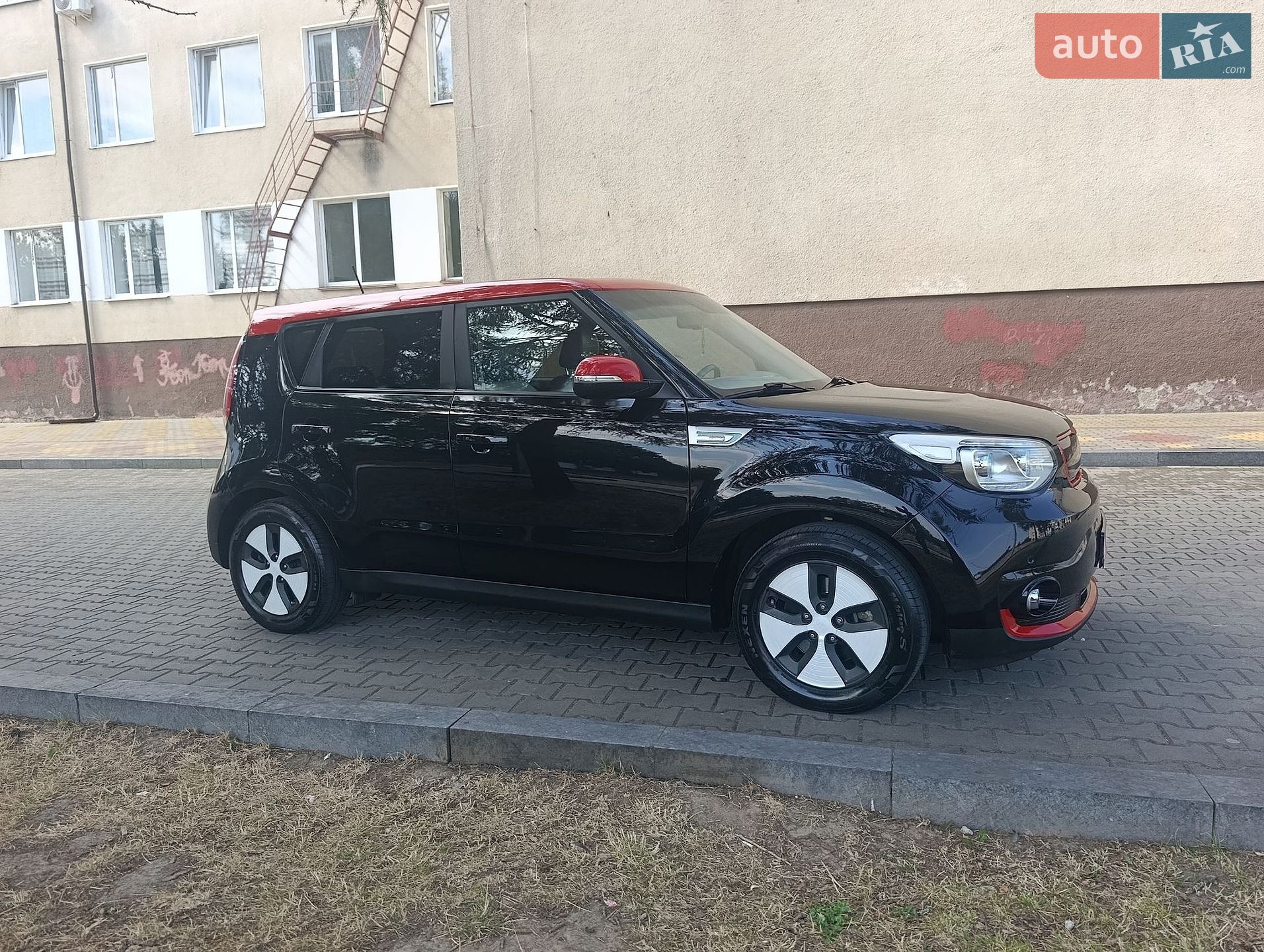 Kia Soul 2015 VIN KNAJX81EFF7002834 фото оголошення 2 з 24