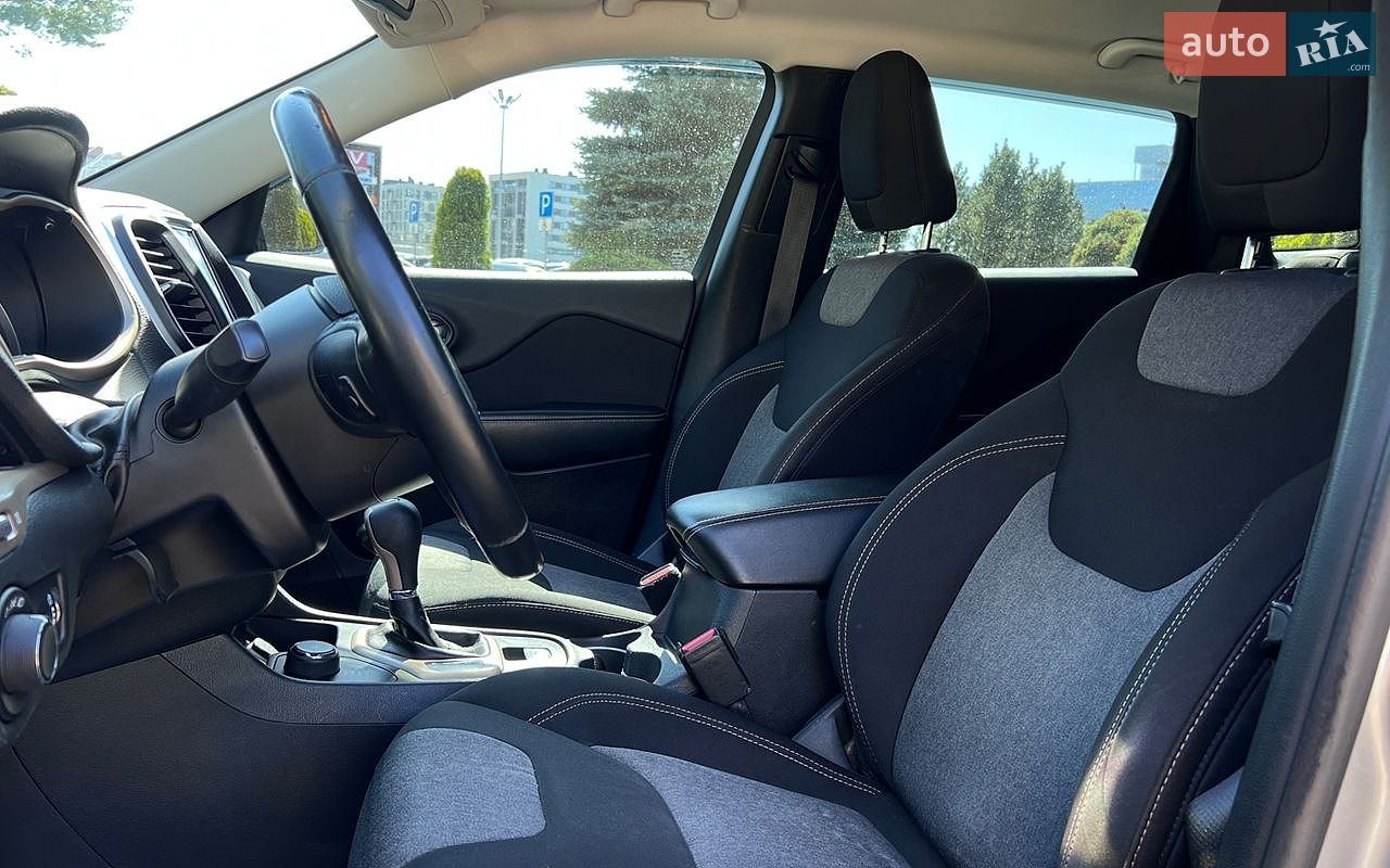 Jeep Cherokee 2016 VIN 1C4PJMAB9GW253036 фото оголошення 9 з 25