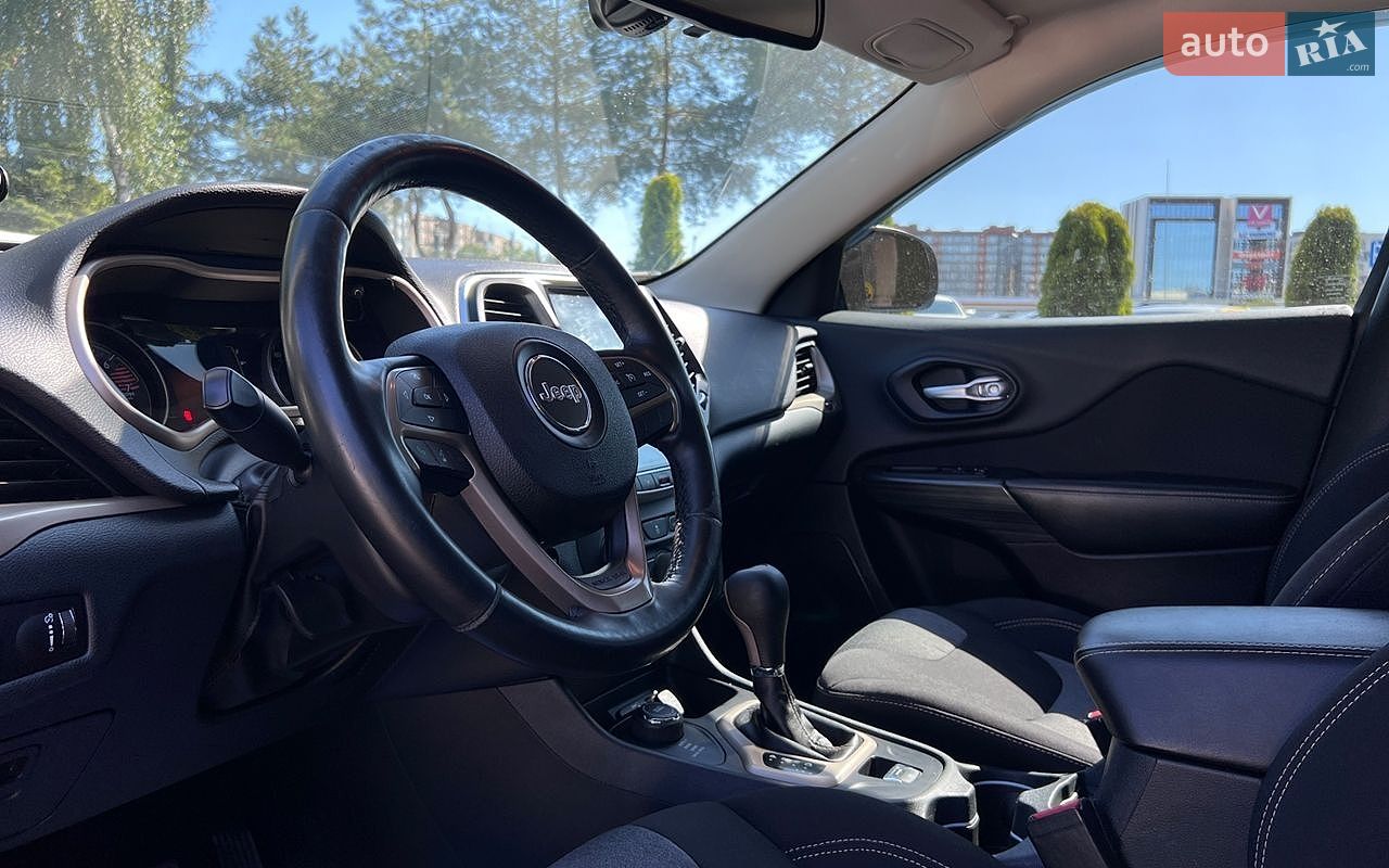Jeep Cherokee 2016 VIN 1C4PJMAB9GW253036 фото оголошення 10 з 25