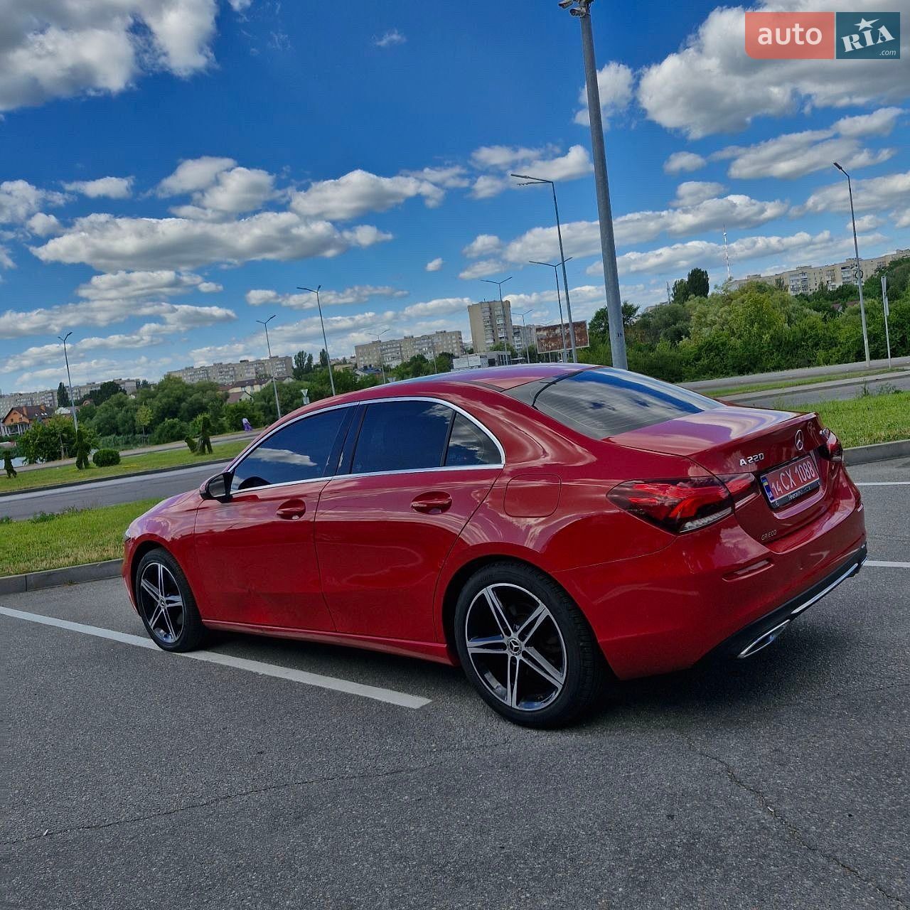 Mercedes-Benz A-Class 2019 VIN WDD3G4FB7KW020504 фото оголошення 3 з 10
