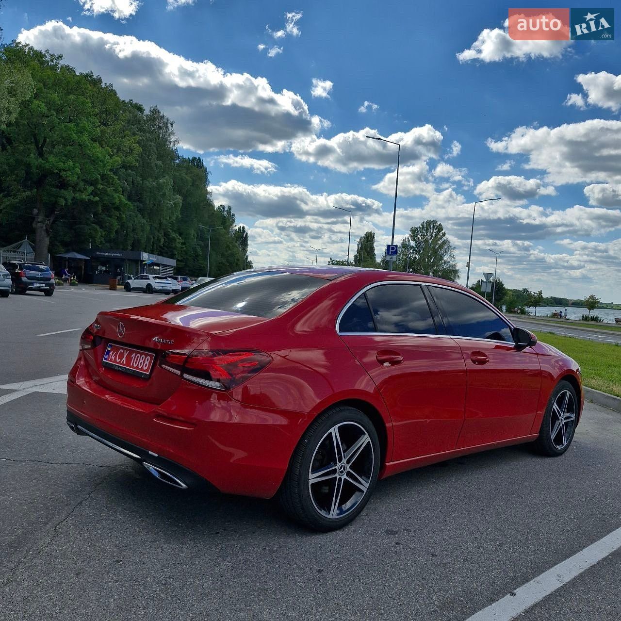 Mercedes-Benz A-Class 2019 VIN WDD3G4FB7KW020504 фото оголошення 4 з 10
