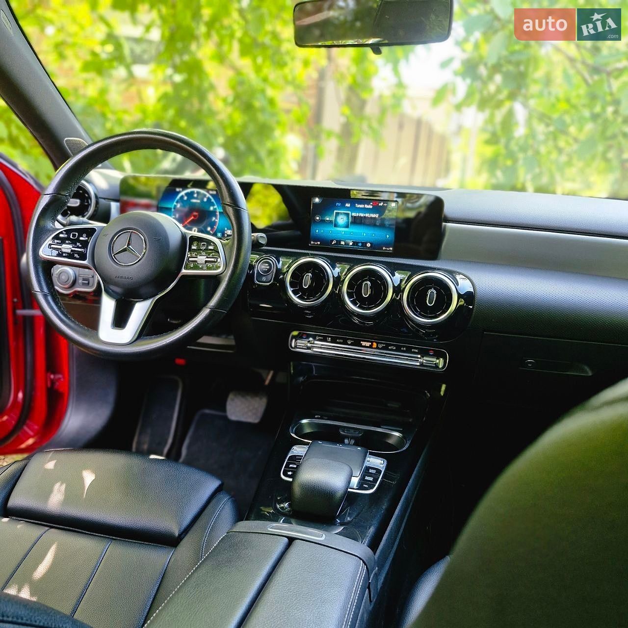 Mercedes-Benz A-Class 2019 VIN WDD3G4FB7KW020504 фото оголошення 9 з 10