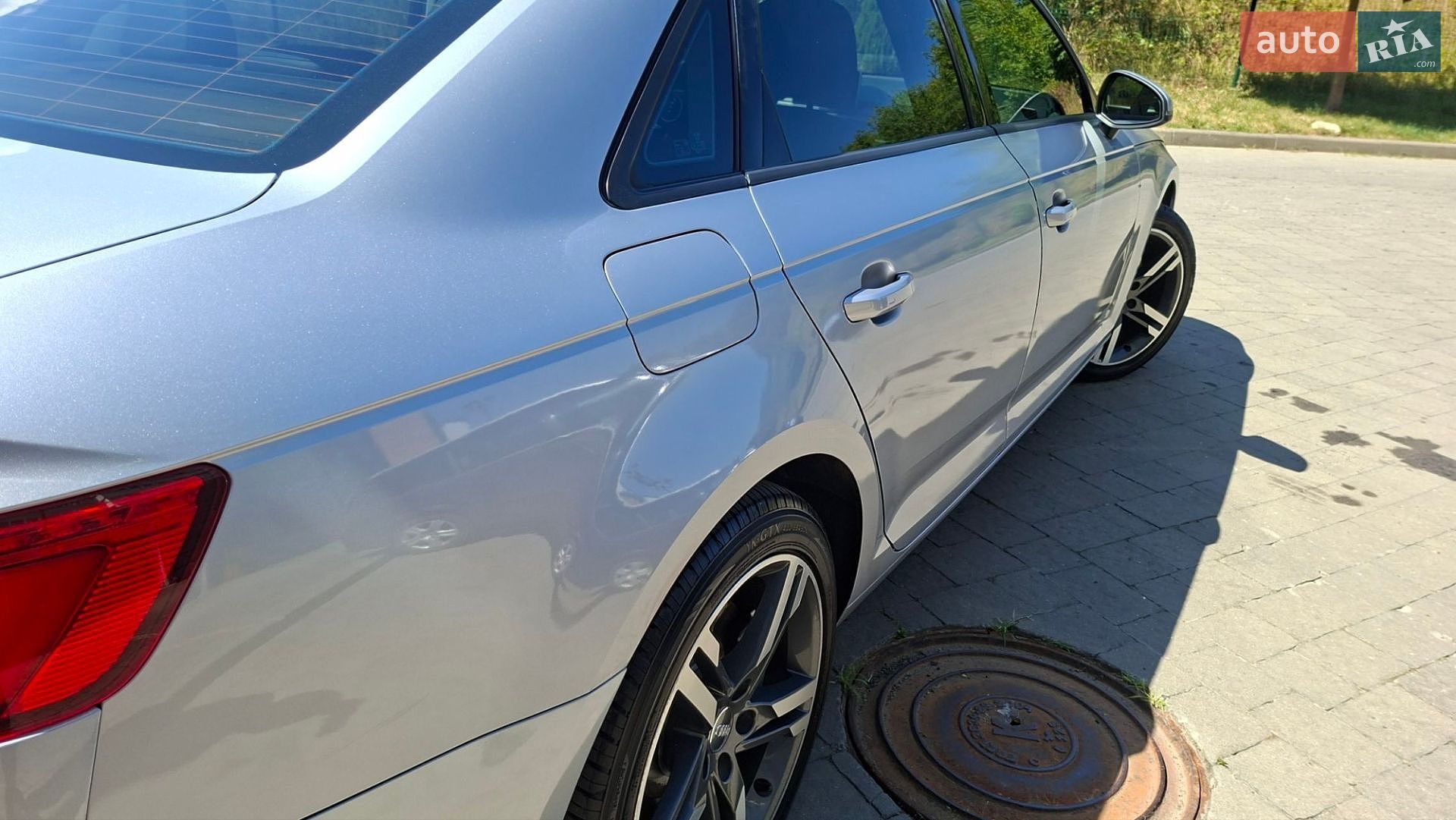 Audi A4 2016 VIN WAUANAF48HN020661 фото оголошення 5 з 19