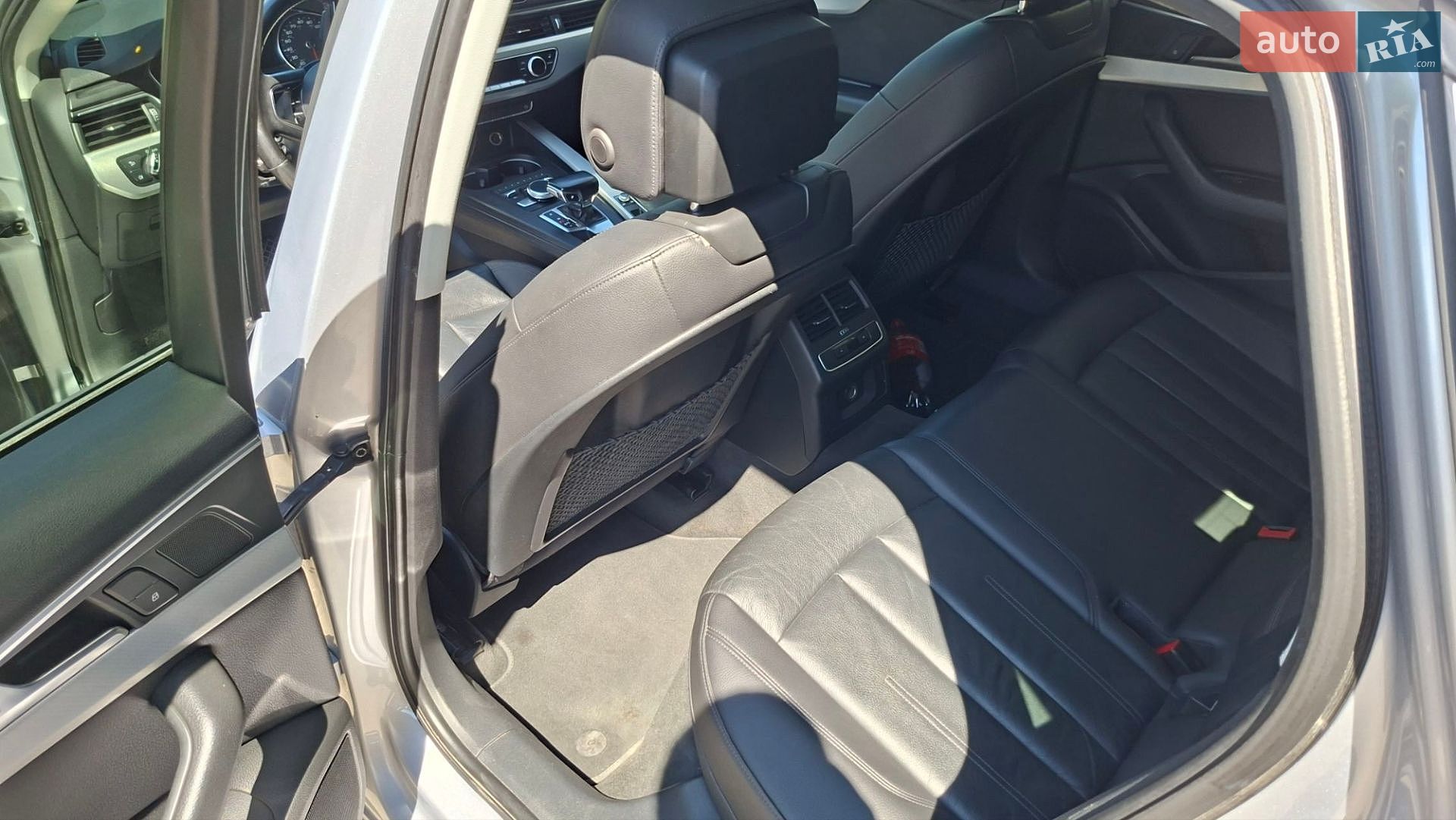 Audi A4 2016 VIN WAUANAF48HN020661 фото оголошення 15 з 19