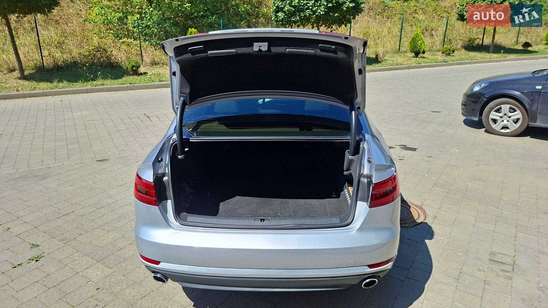 Audi A4 2016 VIN WAUANAF48HN020661 фото оголошення 19 з 19
