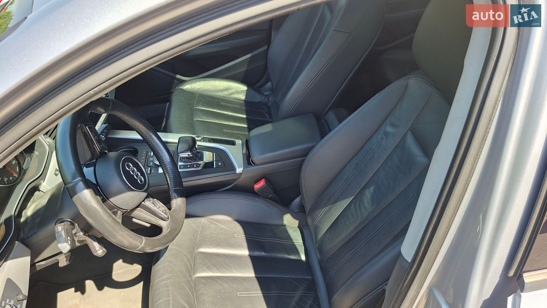 Audi A4 2016 VIN WAUANAF48HN020661 фото оголошення 11 з 19