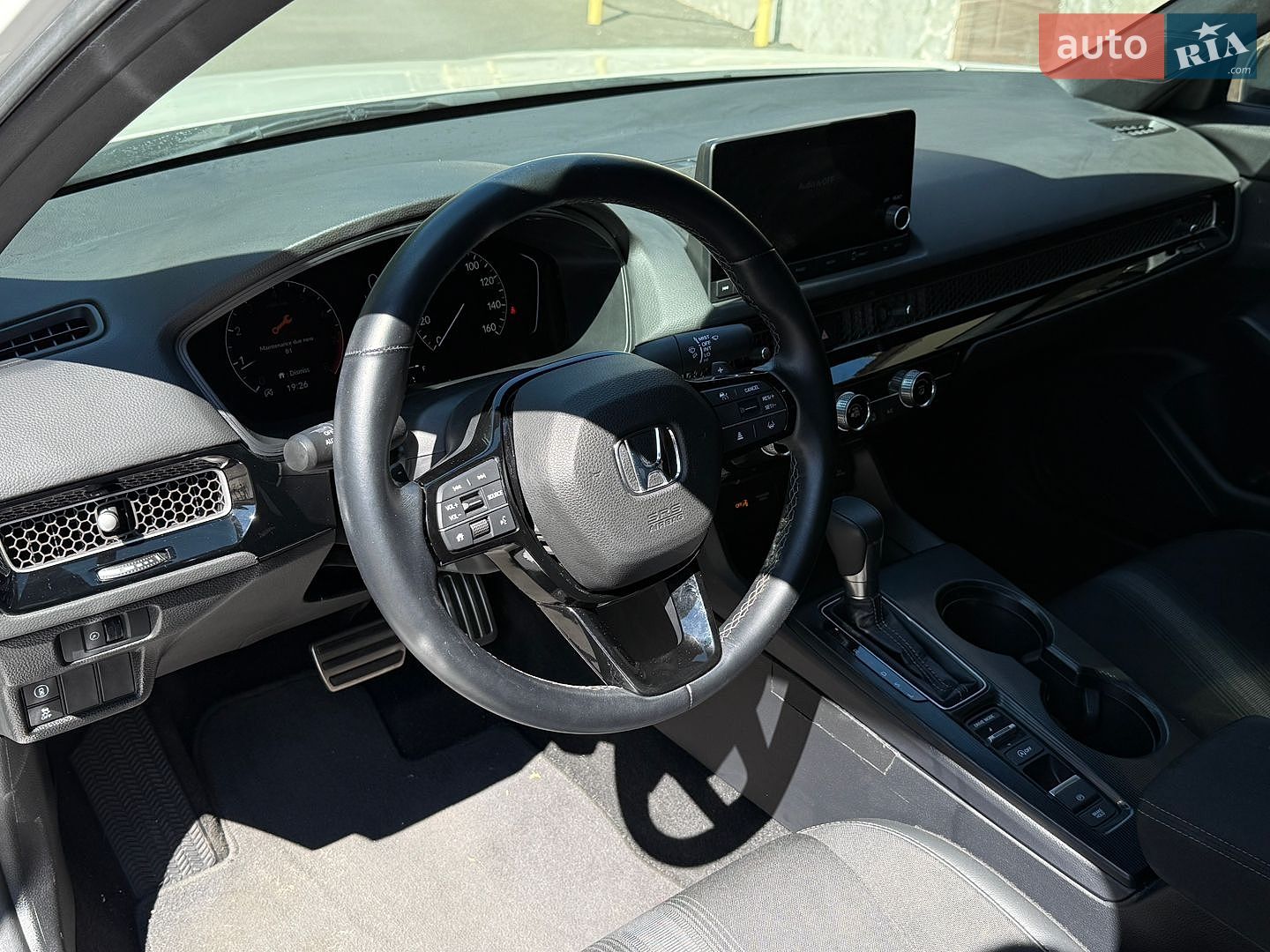 Honda Civic 2024 VIN 2HGFE2F57RH585311 фото оголошення 12 з 22