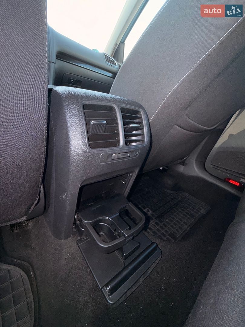 Volkswagen Golf 2009 VIN WVWZZZ1KZAP000100 фото оголошення 13 з 30