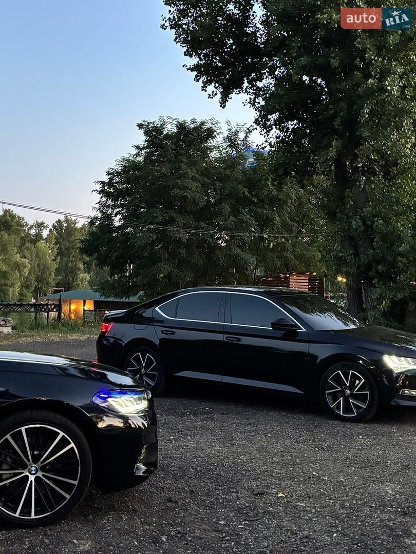 Skoda Superb 2021 VIN TMBCR9NP0M7042128 фото оголошення 2 з 36