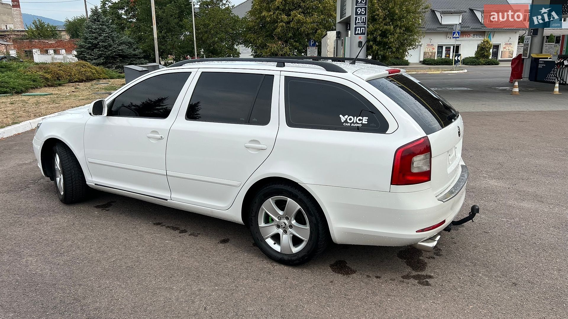 Skoda Octavia 2010 VIN TMBHT61Z0B2054089 фото оголошення 10 з 18