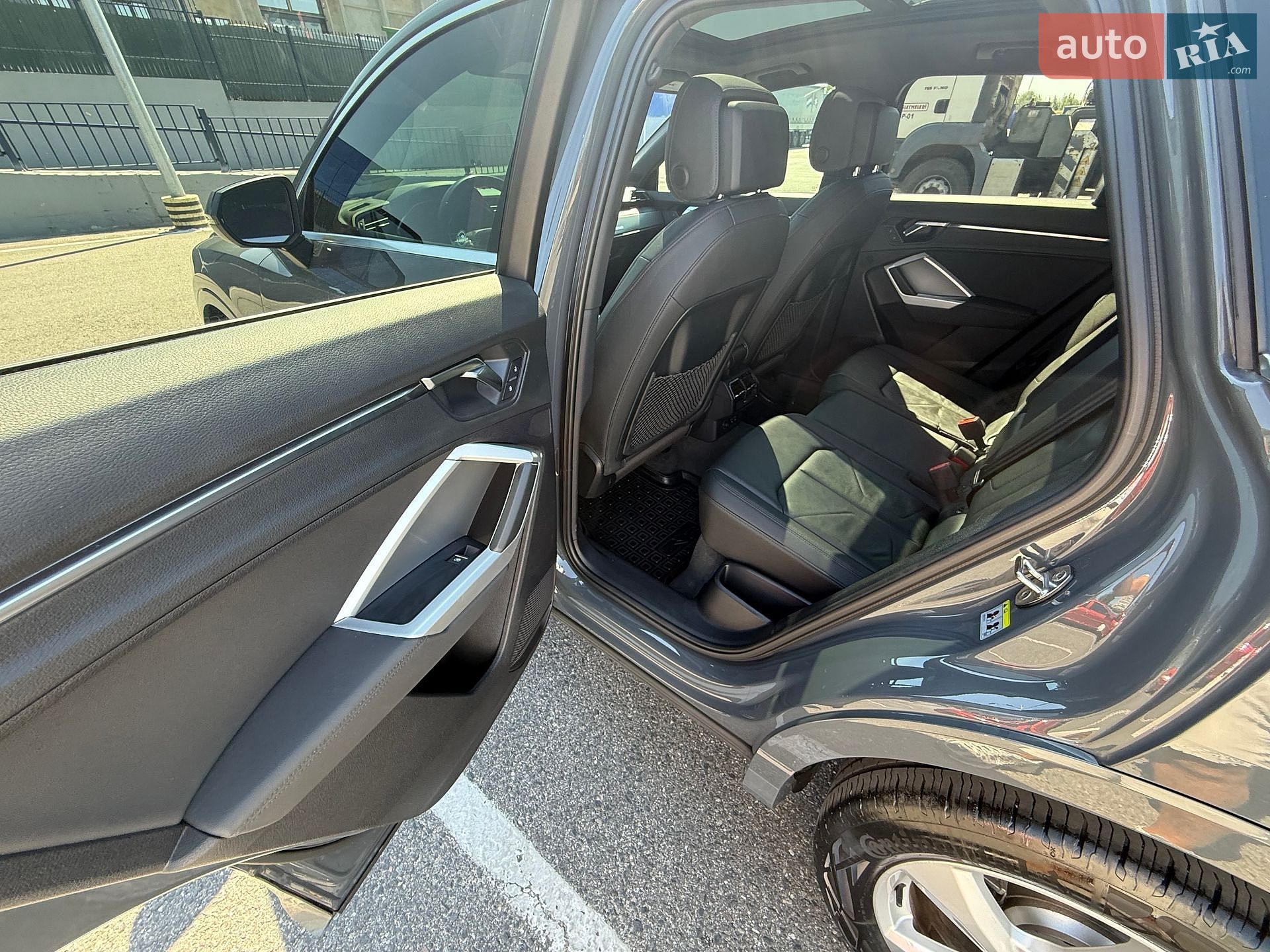 Audi Q3 2019 VIN WA1BECF36K1085785 фото оголошення 19 з 35
